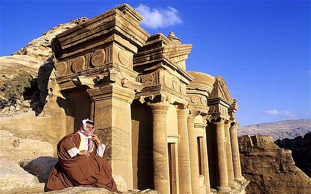
ОАЭ инвестировали AED36,7 млрд в туристический сектор Иордании