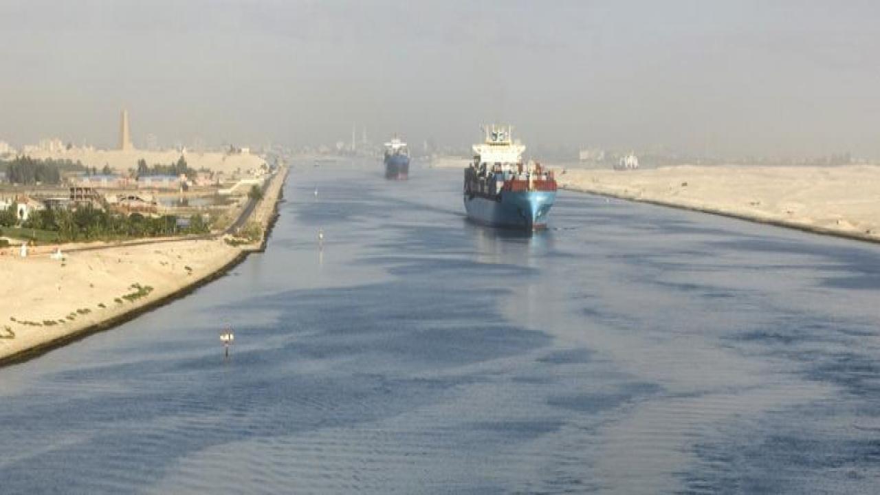 
Доходы Суэцкого канала в январе 2016 года упали на 5% - до $411,8 млн