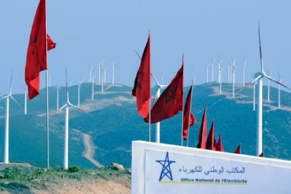 
Сооружение фермы ветрогенераторов на севере Марокко финансируется Европейским банком и BMCE