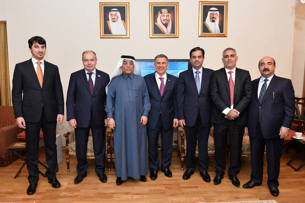 
Президент Татарстана встретился с послами арабских государств