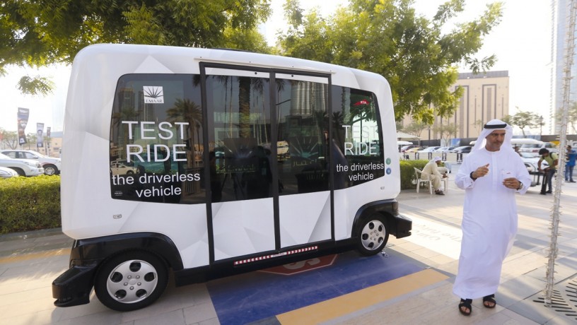 
В 2019 г. по дорогам ОАЭ будут передвигаться беспилотные автомобили