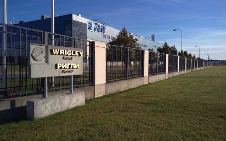 
Петербургская фабрика Wrigley намерена экспортировать жевательную резинку на Ближний Восток