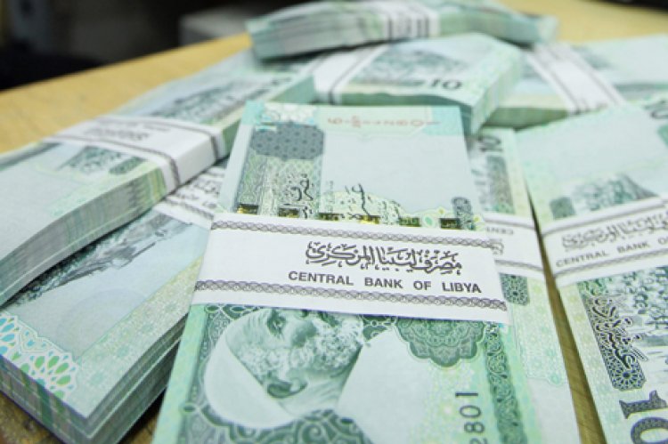 
В Ливии теперь будут обращаться новые банкноты, напечатанные для востока страны в России