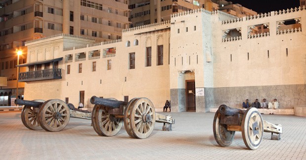 
В ОАЭ планируют восстановить исторические районы эмирата Шарджа