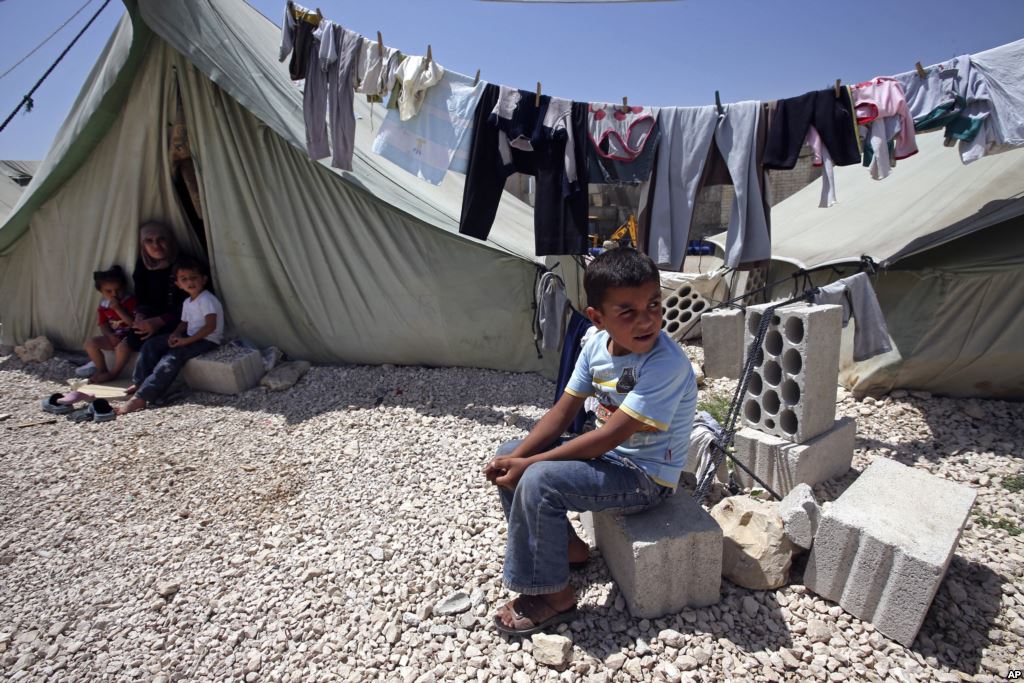 
Число сирийских беженцев в Ливане превысило один млн, заявила ООН