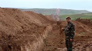 
Иракский Курдистан готовится разделить рвом курдов в Сирии и Ираке