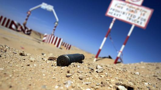 
Центробанк Ливии оценил потери от столкновений на нефтепромыслах в $30 млрд