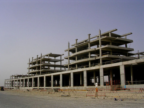 
Саудовская Аравия вынуждена сокращать кредитование внутренних проектов