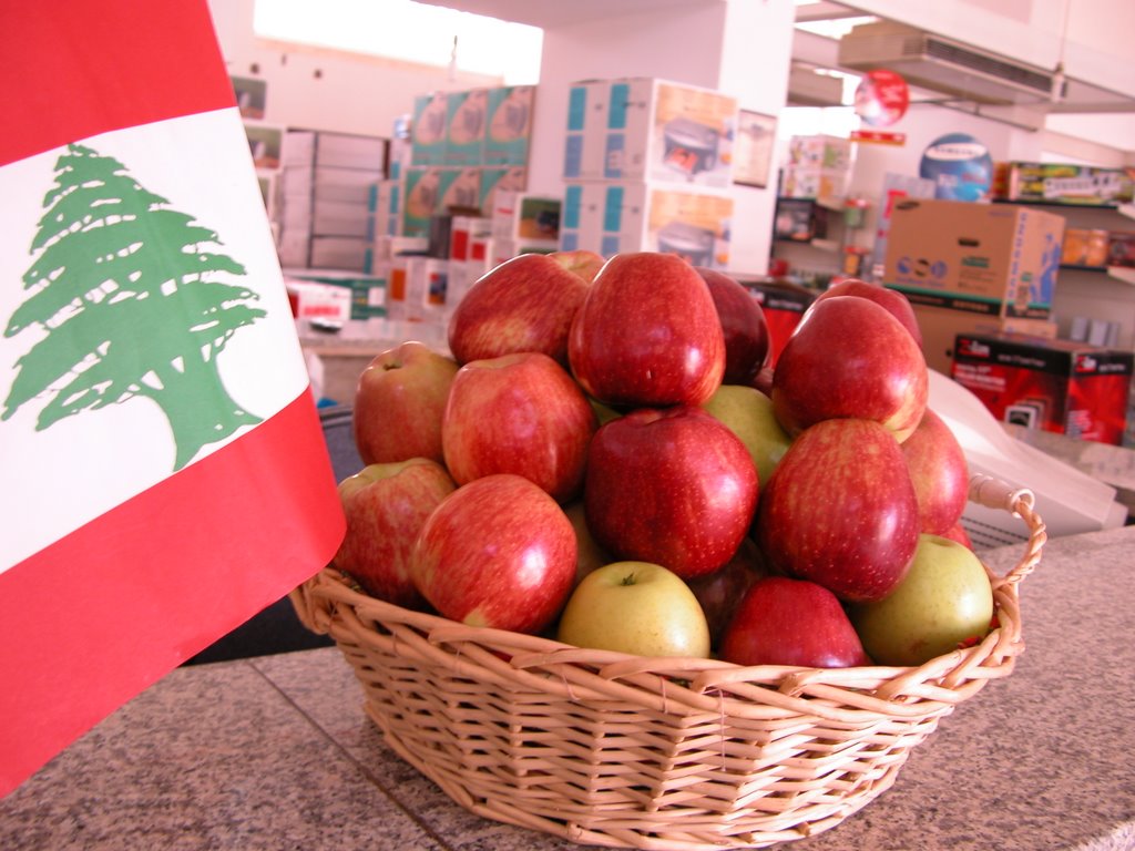 
Ливан экспортировал яблоки в Россию на сумму в US$1 млн.