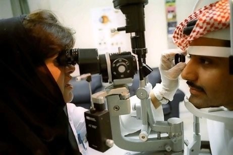 
Саудовские женщины смогут работать в медицине