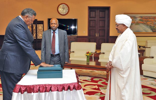 
В Судане принес присягу первый за почти 30 лет премьер-министр