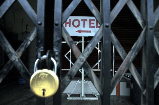 
Почти 100 отелей закрылись в Тунисе из-за отсутствия клиентов после терактов