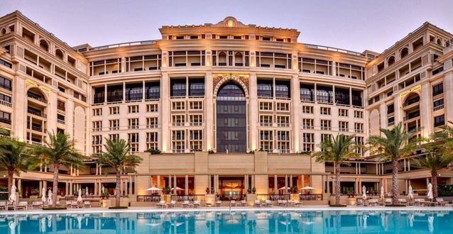 
В Дубае открылся роскошный отель Palazzo Versace