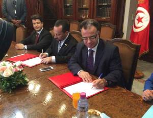 
США подписали с Тунисом соглашение о госгарантиях на $500 млн