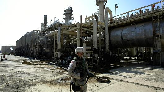 
Ирак начинает возвращать себе контроль над нефтяной промышленностью