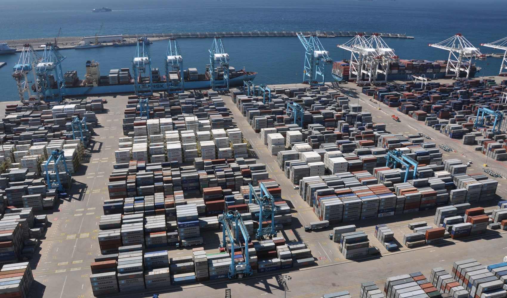 
The Financial Times: контейнерный порт Tanger-Med в Марокко обеспечивает мост в Европу