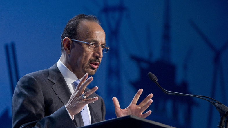 
Saudi Aramco планирует инвестировать в нефть US$300 млрд в течение следующего десятилетия