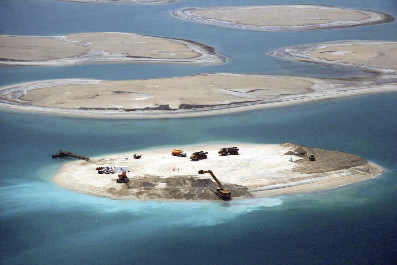 
Дубай возобновляет строительство искусственных островов