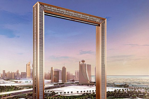 
Строительство самой большой в мире "фоторамки" в Дубае почти завершено